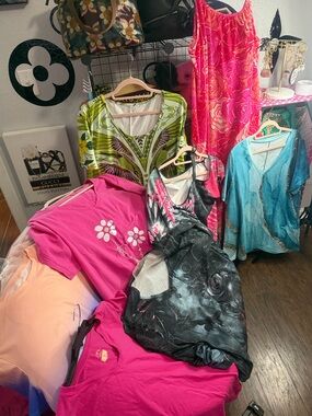 Bundle #13 8 Women's 2XL Items - Pics included